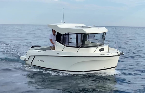 Quicksilver 625 Pilothouse Motorboot